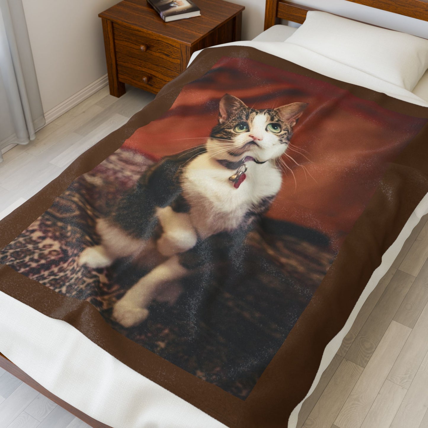 Cozy Cat Velveteen Plush Blanket - Perfect for Pet Lovers