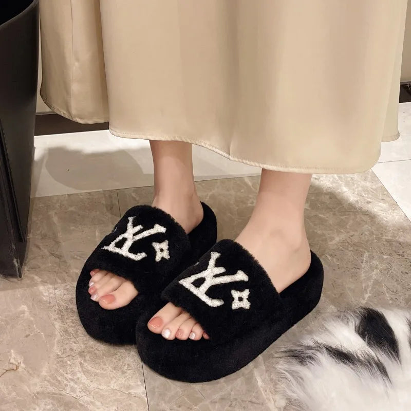 2025 New Popular Women's Slippers Party Plush Summer New Best-Selling Furry Home Shoes Fur Flip Flops Female Slides Fur Shoes